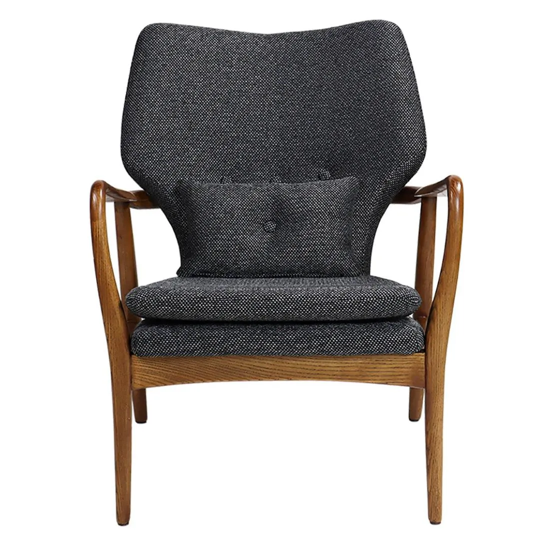 Mid Century Retro Charm Accent Chair